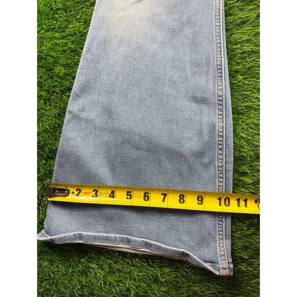 Hollister Womens Curvy High Rise Vintage Flare Jeans Butterfly Light Wash 9R W29 - Picture 6 of 9